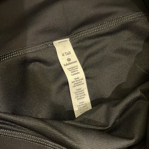 Lululemon Speed up high-rise 4” inseam short - Picture 5 of 5